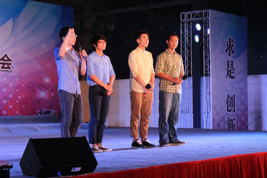 语言类节目《讲述·我的大学》